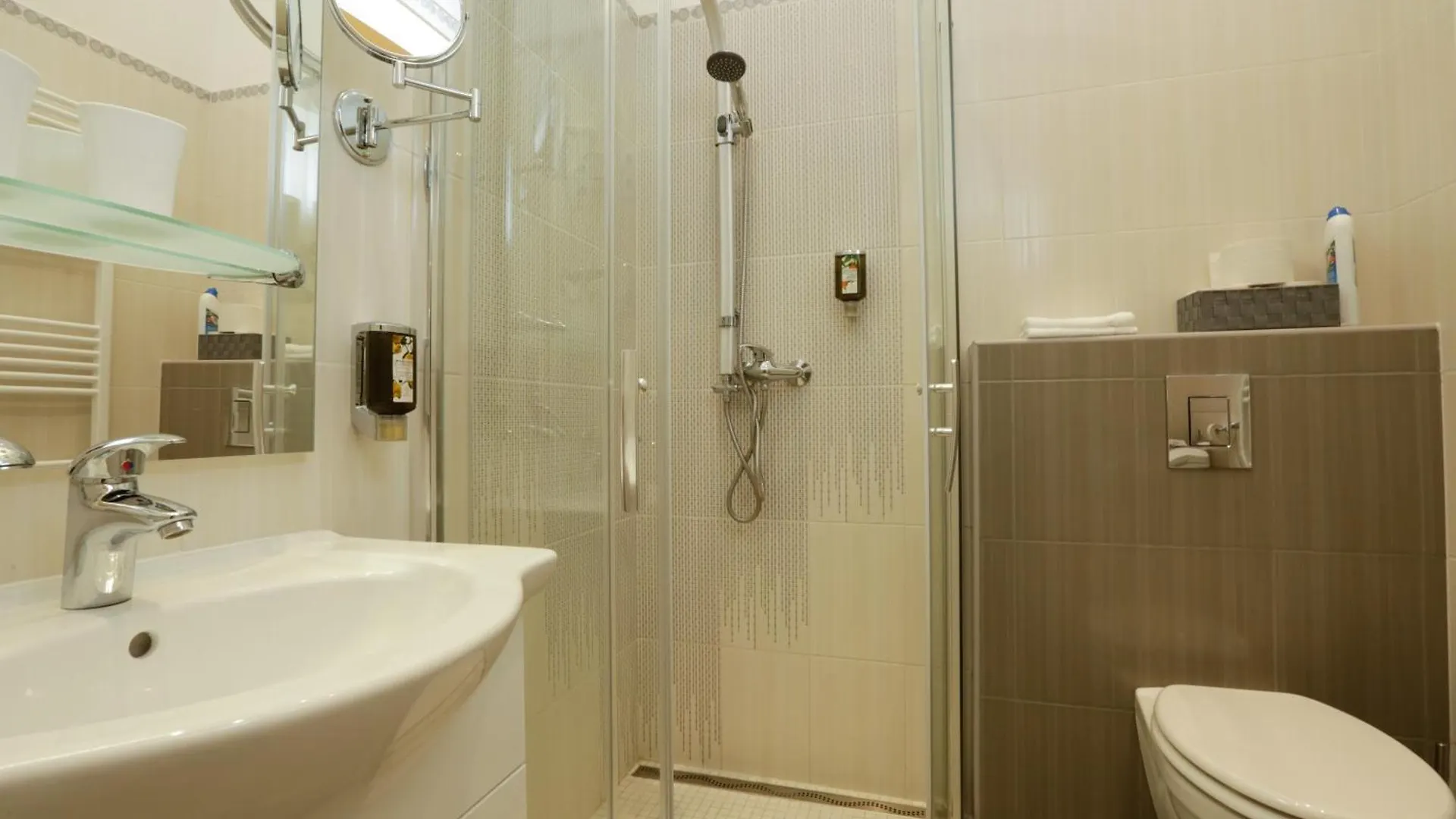 Budapest City Apartments For Groups Hungary